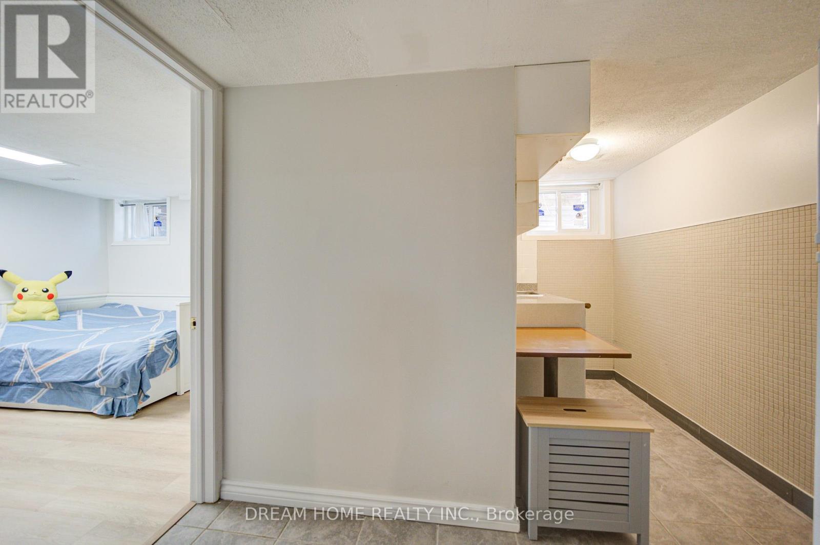 12 Bonis Avenue, Toronto, Ontario  M1T 2V1 - Photo 33 - E13208540