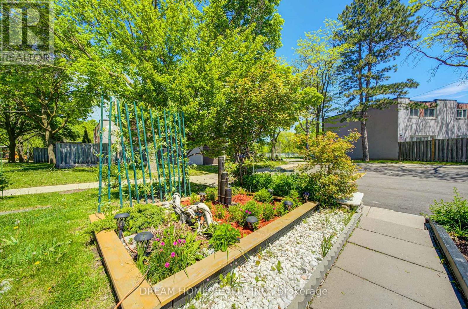 12 Bonis Avenue, Toronto, Ontario  M1T 2V1 - Photo 40 - E13208540