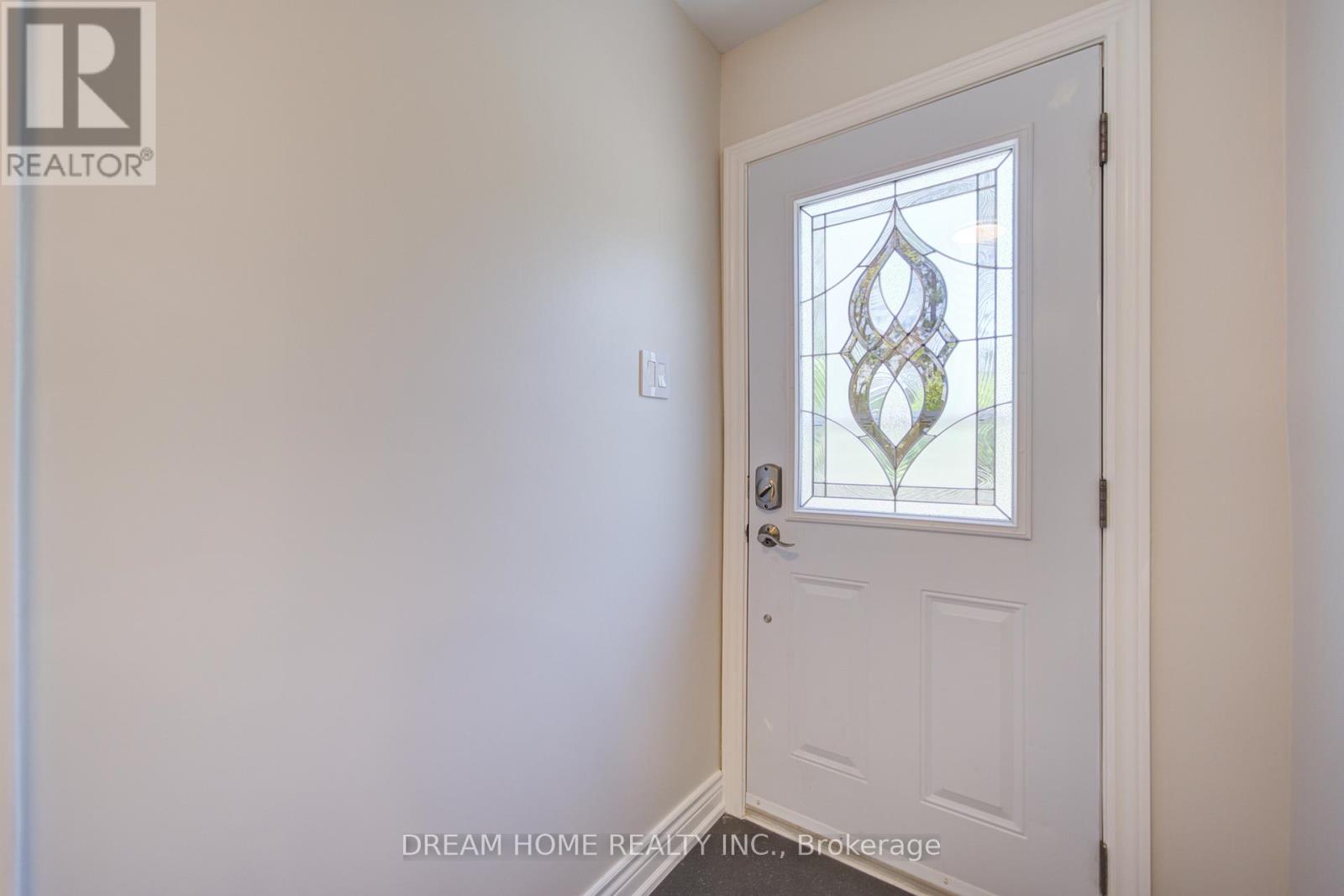 12 Bonis Avenue, Toronto, Ontario  M1T 2V1 - Photo 6 - E13208540