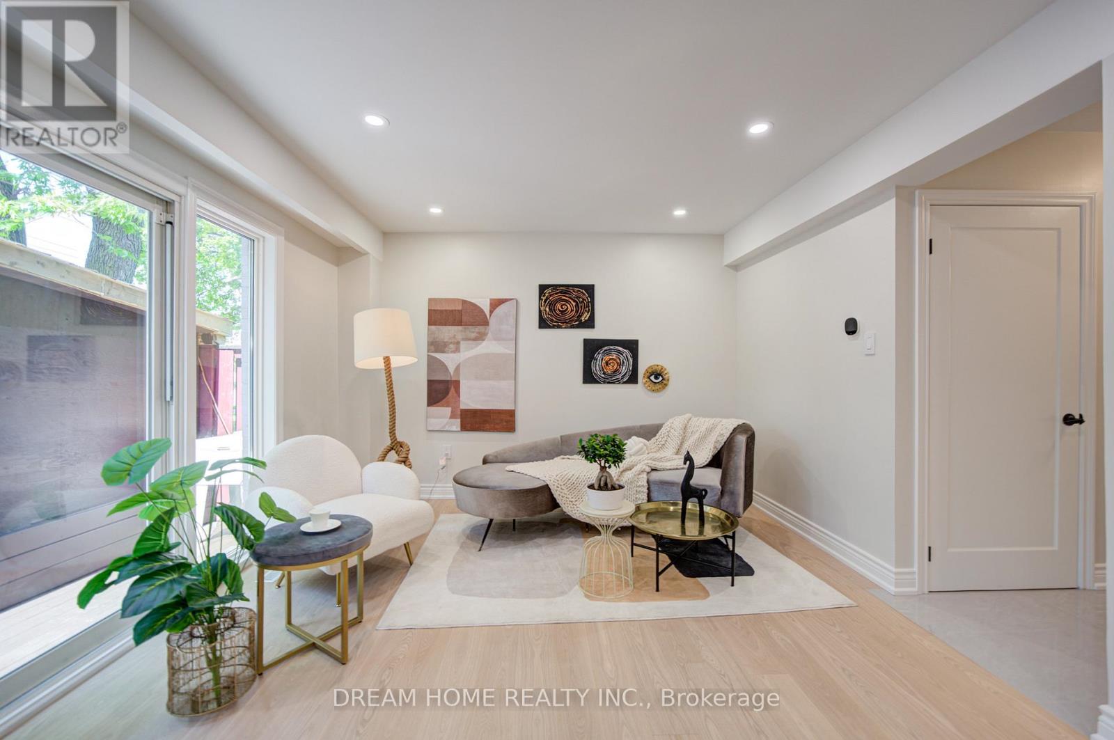 12 Bonis Avenue, Toronto, Ontario  M1T 2V1 - Photo 7 - E13208540
