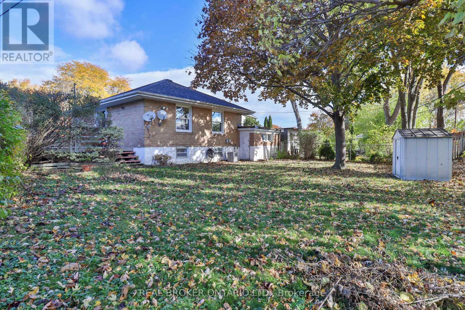 32 Christina Crescent, Toronto, Ontario  M1R 4H6 - Photo 24 - E13208556