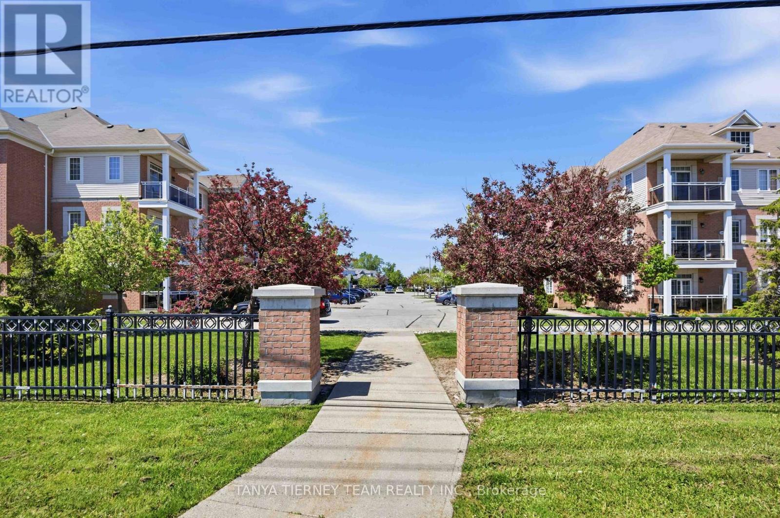 307 - 52 Harvey Johnston Way, Whitby, Ontario  L1M 0J7 - Photo 3 - E13208724