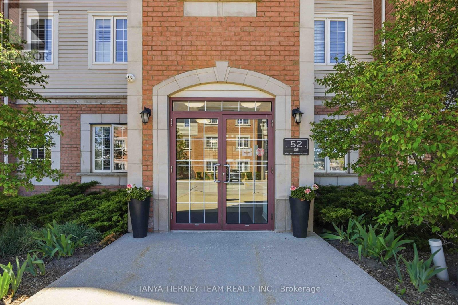 307 - 52 Harvey Johnston Way, Whitby, Ontario  L1M 0J7 - Photo 4 - E13208724
