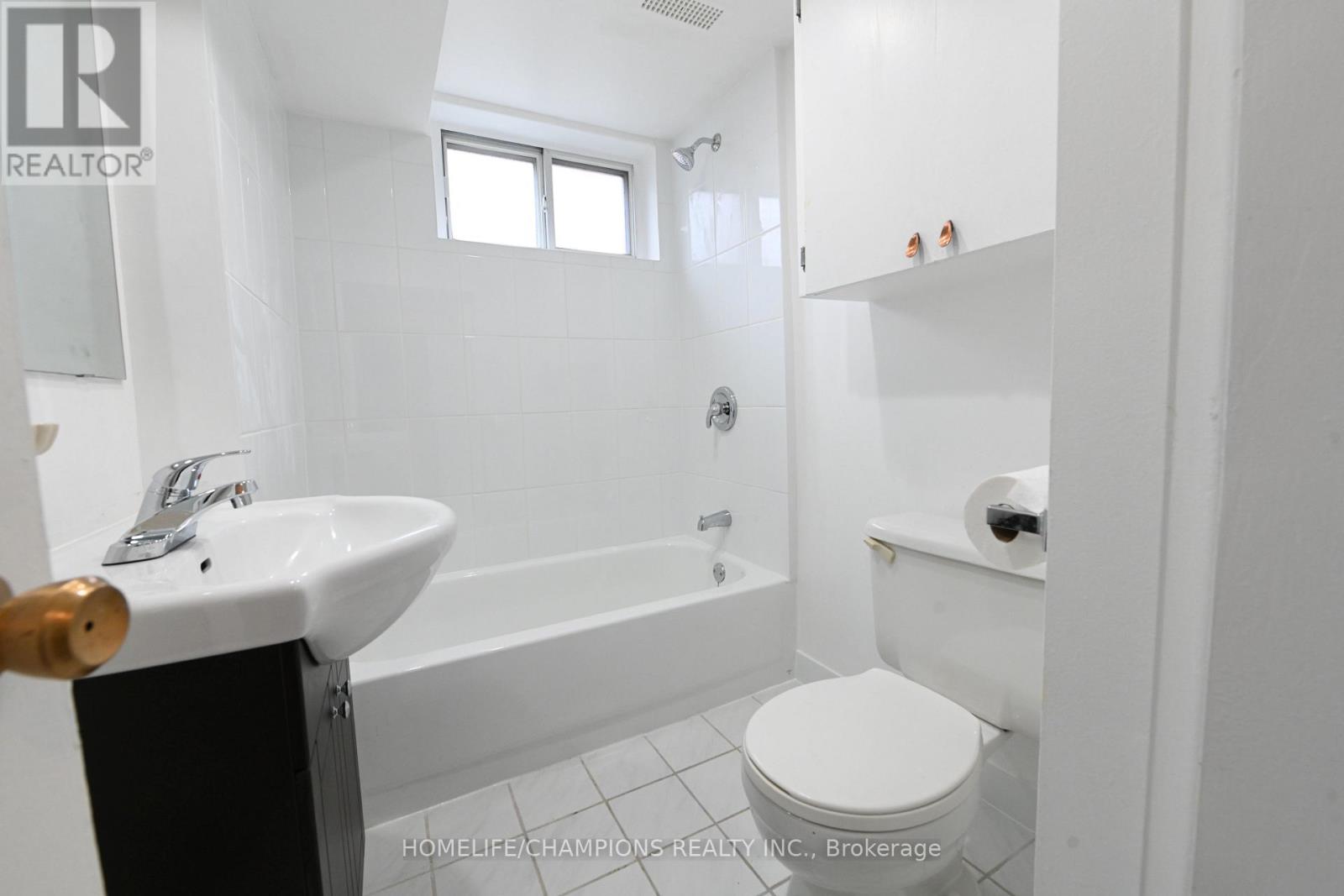80 Keyworth Trail, Toronto, Ontario  M1S 2V1 - Photo 5 - E13208728