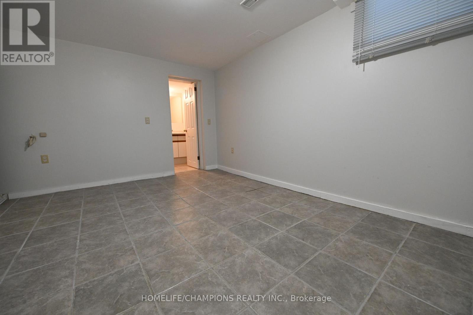80 Keyworth Trail, Toronto, Ontario  M1S 2V1 - Photo 6 - E13208728