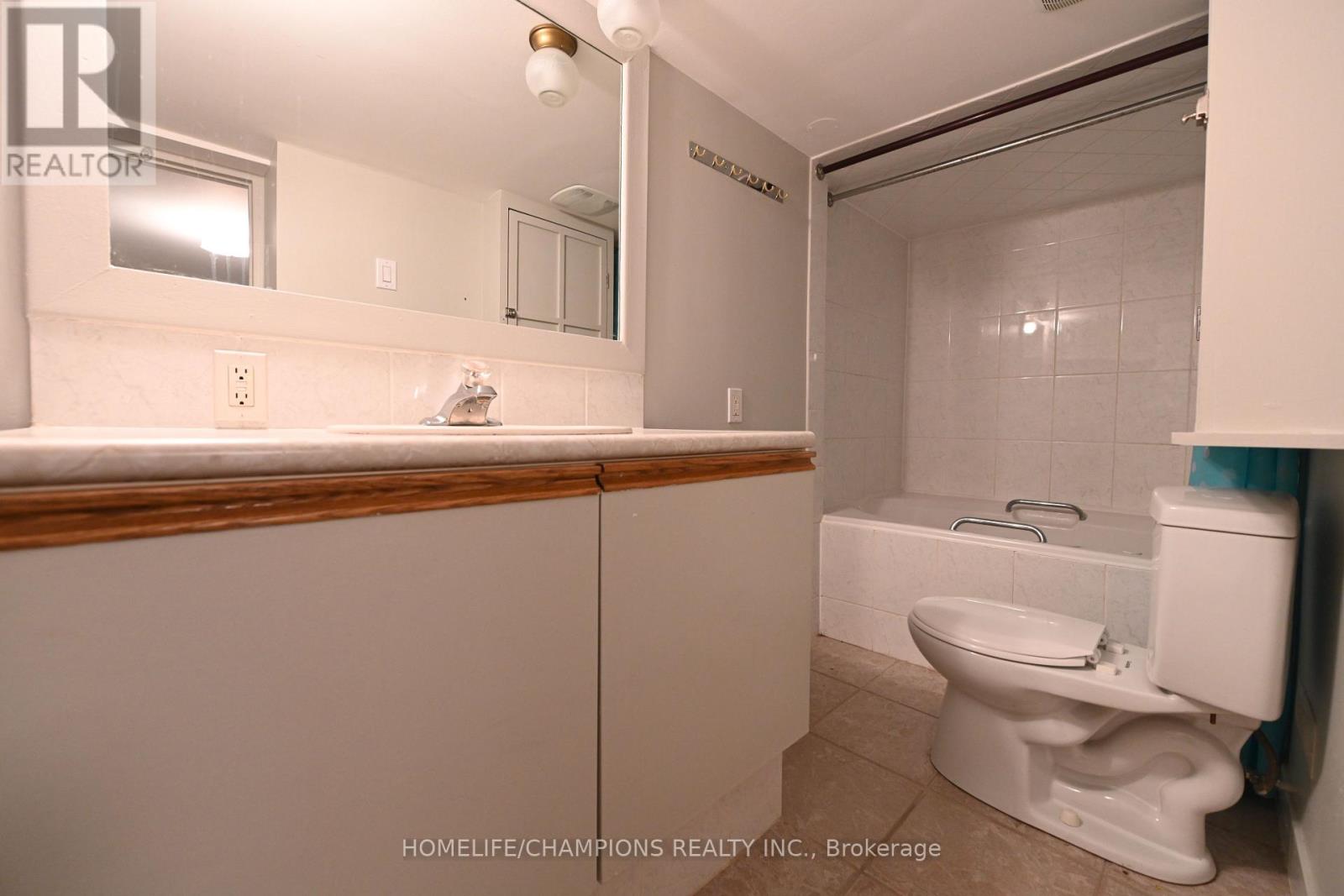 80 Keyworth Trail, Toronto, Ontario  M1S 2V1 - Photo 9 - E13208728