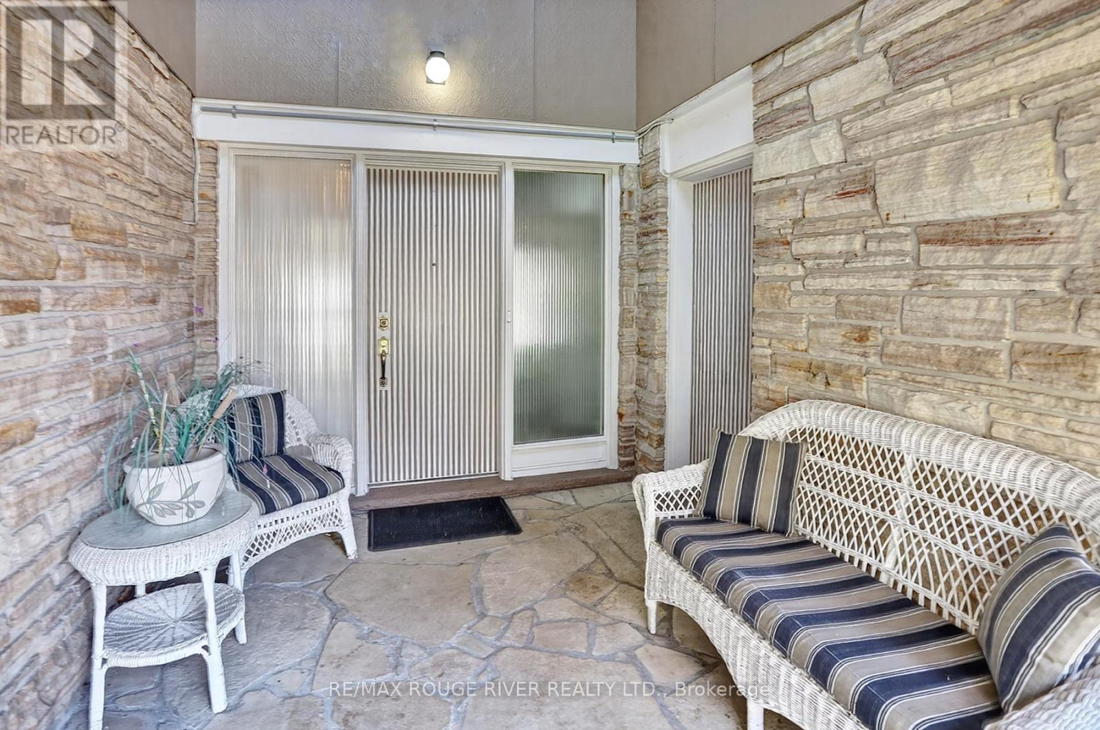 250 Ridgewood Road, Toronto, Ontario  M1C 2X2 - Photo 2 - E13208772