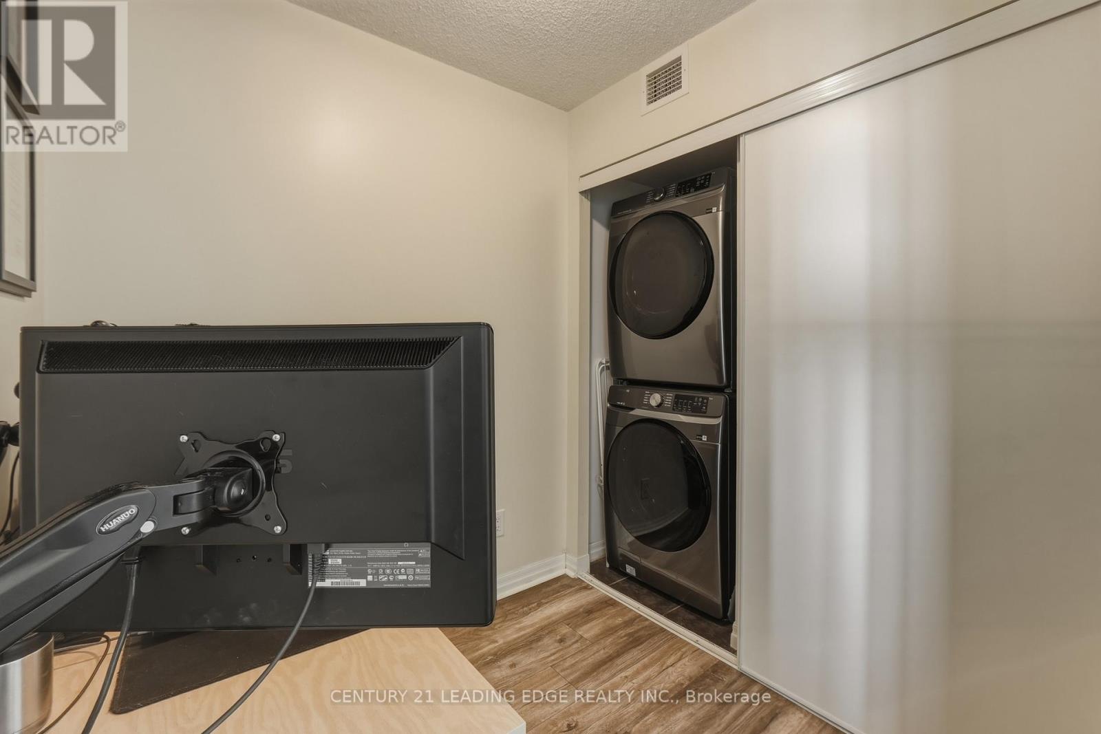 902 - 1600 Charles Street, Whitby, Ontario  L1N 1B8 - Photo 21 - E13208778