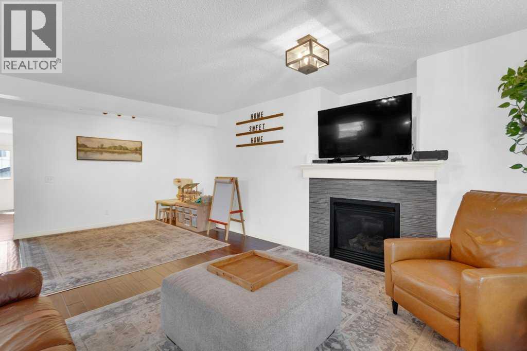 17 Drake Landing Way, Okotoks, Alberta  T1S 0B9 - Photo 5 - A2311375