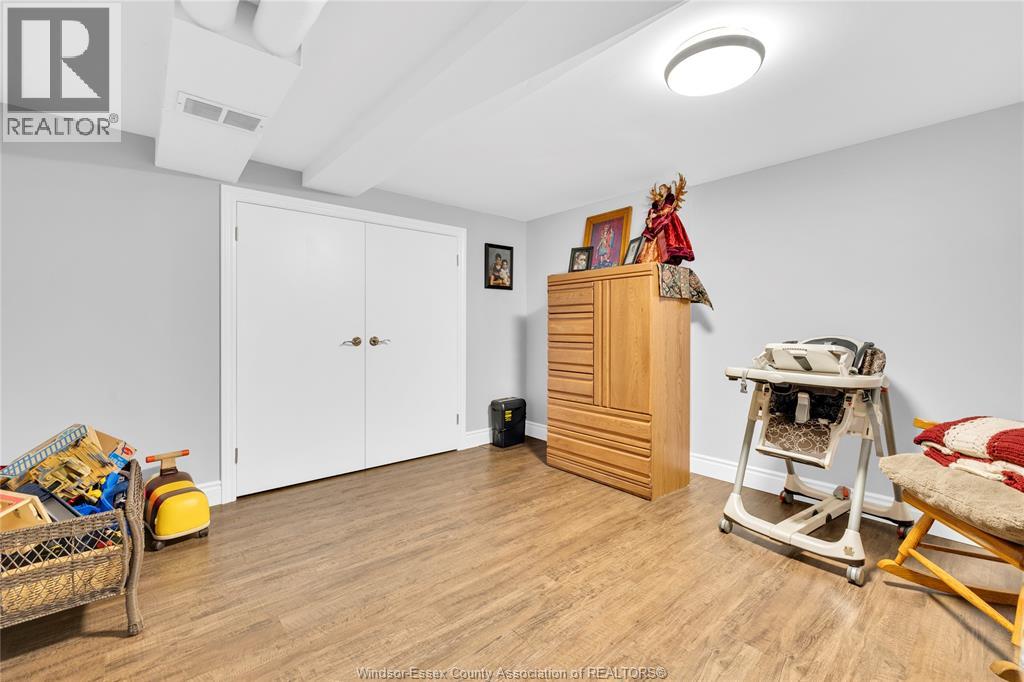 2630 Virginia Park, Windsor, Ontario  N9E 2B4 - Photo 29 - 26012441