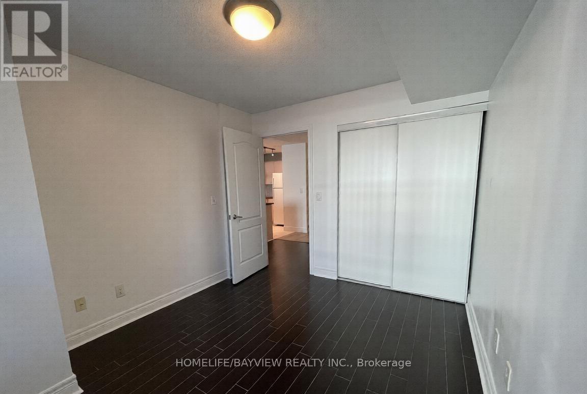 48 Suncrest Boulevard, Markham, Ontario  L3T 7Y5 - Photo 6 - N13208530