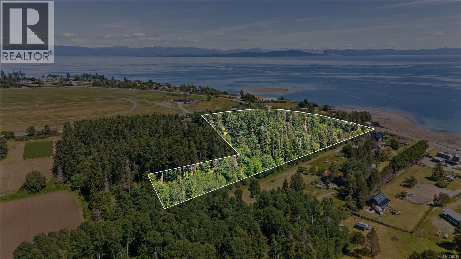 348 Lazo Rd, Comox, British Columbia  V9M 3T9 - Photo 3 - 1038444