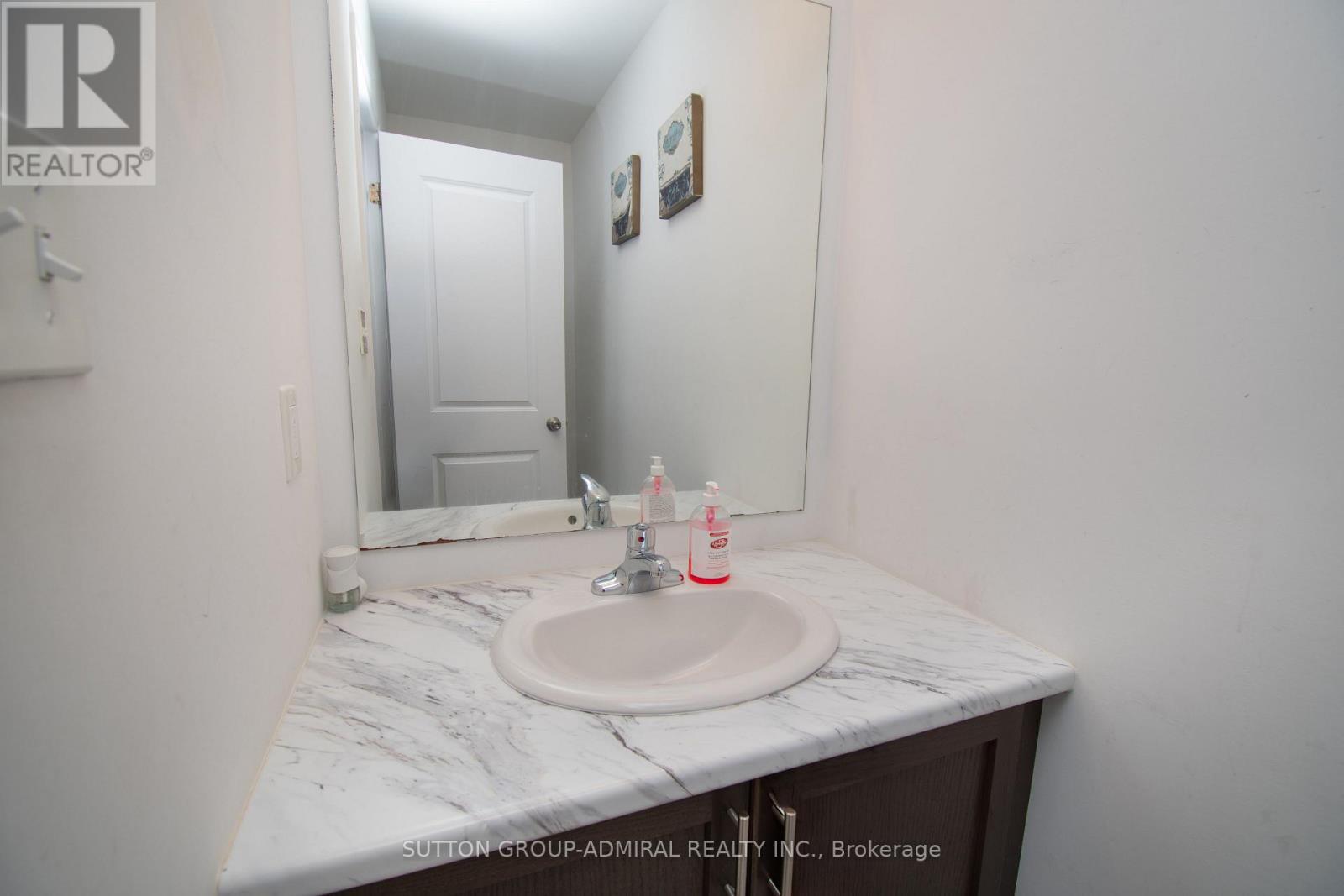 1-2 - 62 Alaskan Heights, Barrie, Ontario  L9J 0H9 - Photo 8 - S13176924