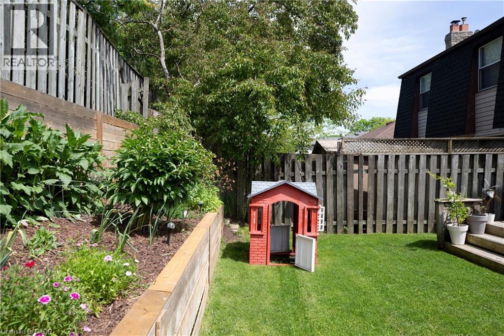 42 Bridlewood Drive, Dundas, Ontario  L9H 6H4 - Photo 45 - 40834268