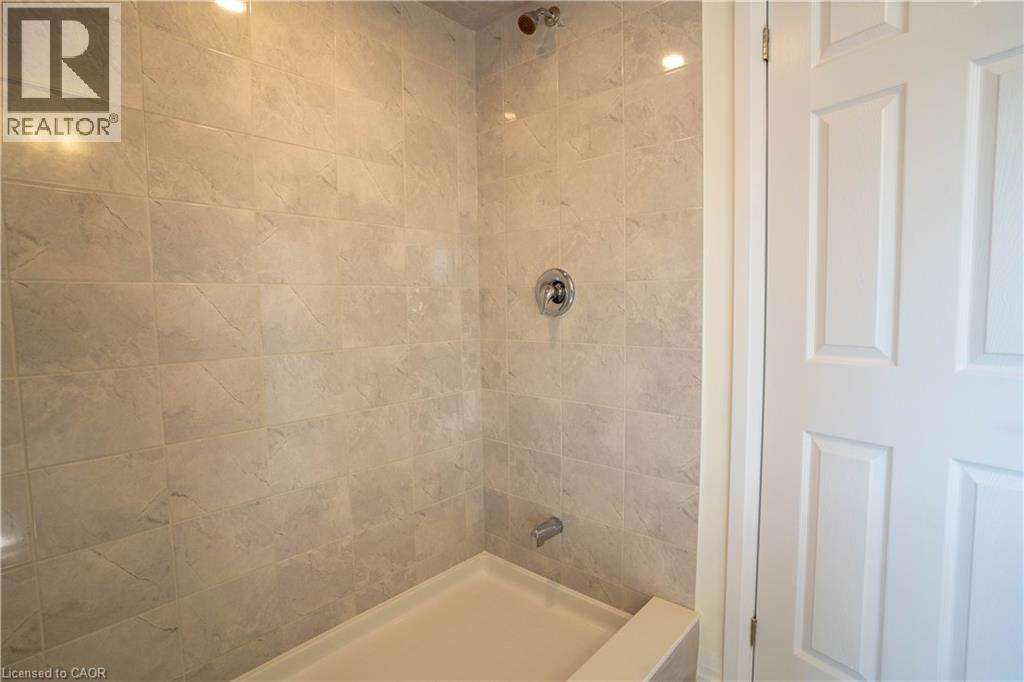 10 Adeline Crescent, Breslau, Ontario  N0B 1M0 - Photo 30 - 40834233