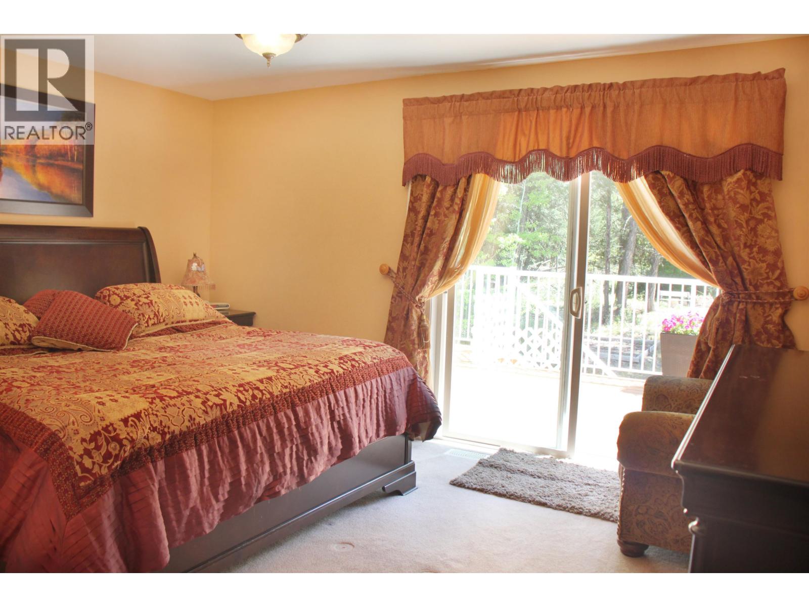 4775 Moneeyaw Road, 108 Mile Ranch, British Columbia  V0K 2Z0 - Photo 11 - R3128139