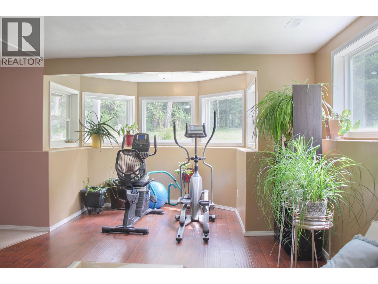 4775 Moneeyaw Road, 108 Mile Ranch, British Columbia  V0K 2Z0 - Photo 20 - R3128139