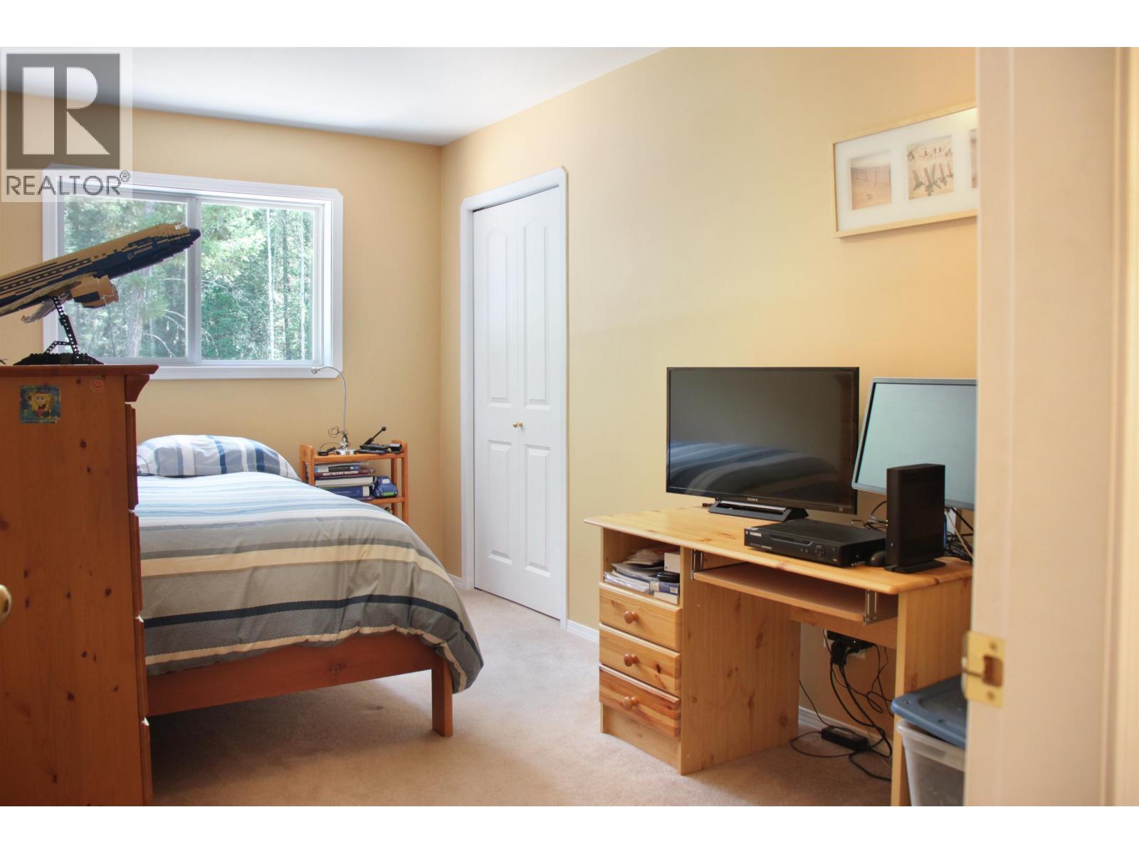 4775 Moneeyaw Road, 108 Mile Ranch, British Columbia  V0K 2Z0 - Photo 14 - R3128139