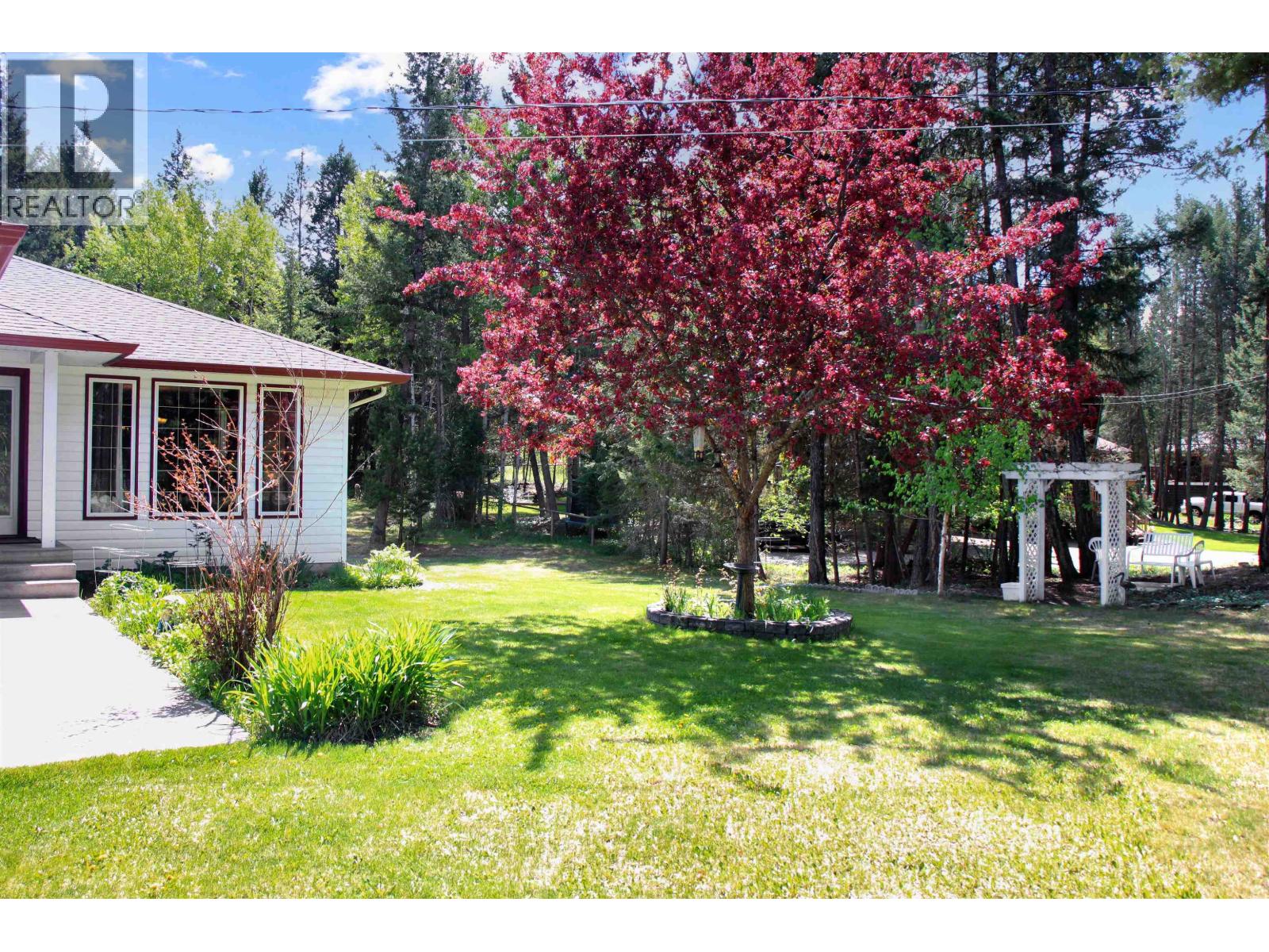4775 Moneeyaw Road, 108 Mile Ranch, British Columbia  V0K 2Z0 - Photo 38 - R3128139