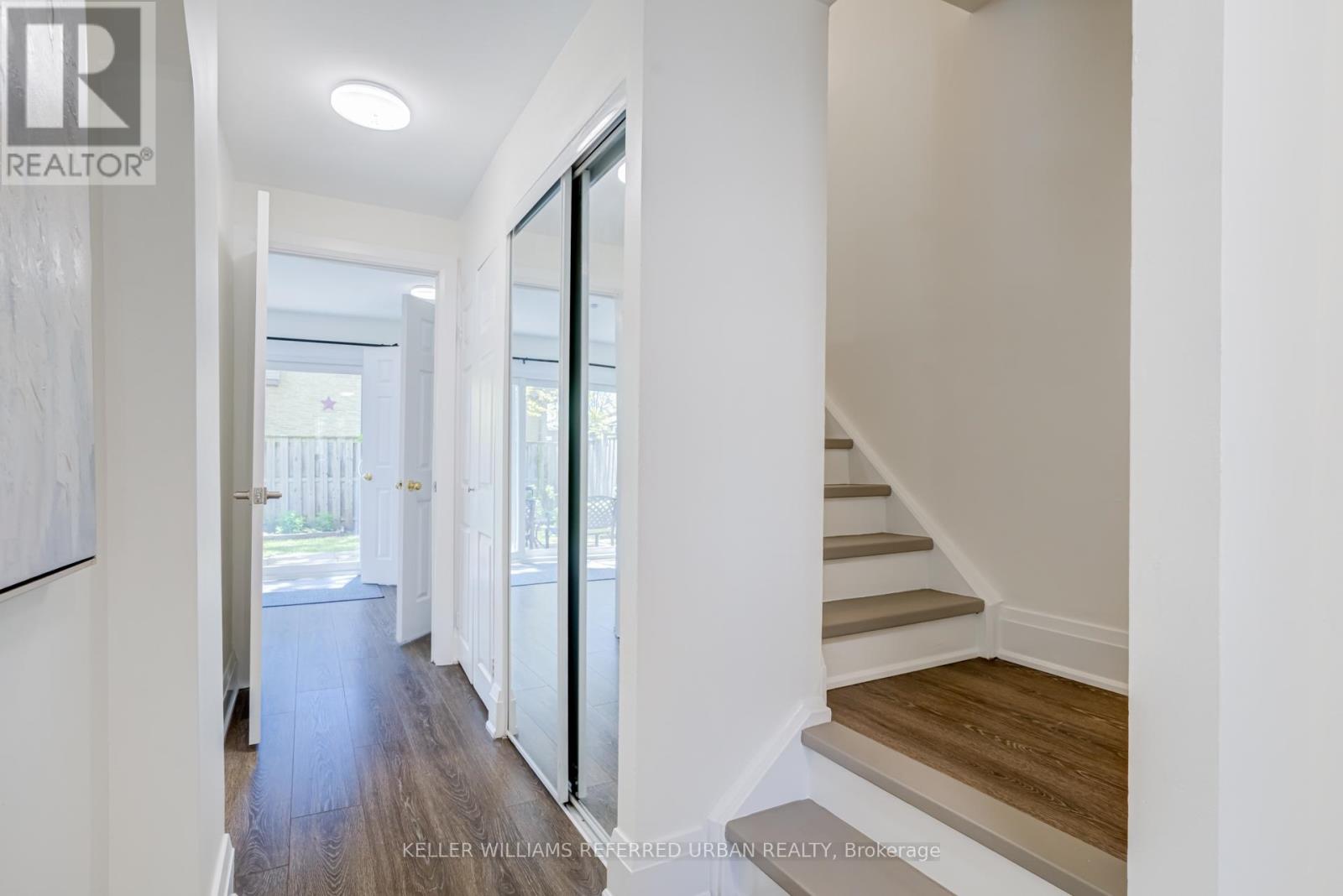 6540 Falconer Drive, Mississauga, Ontario  L5N 1M1 - Photo 10 - W13208506