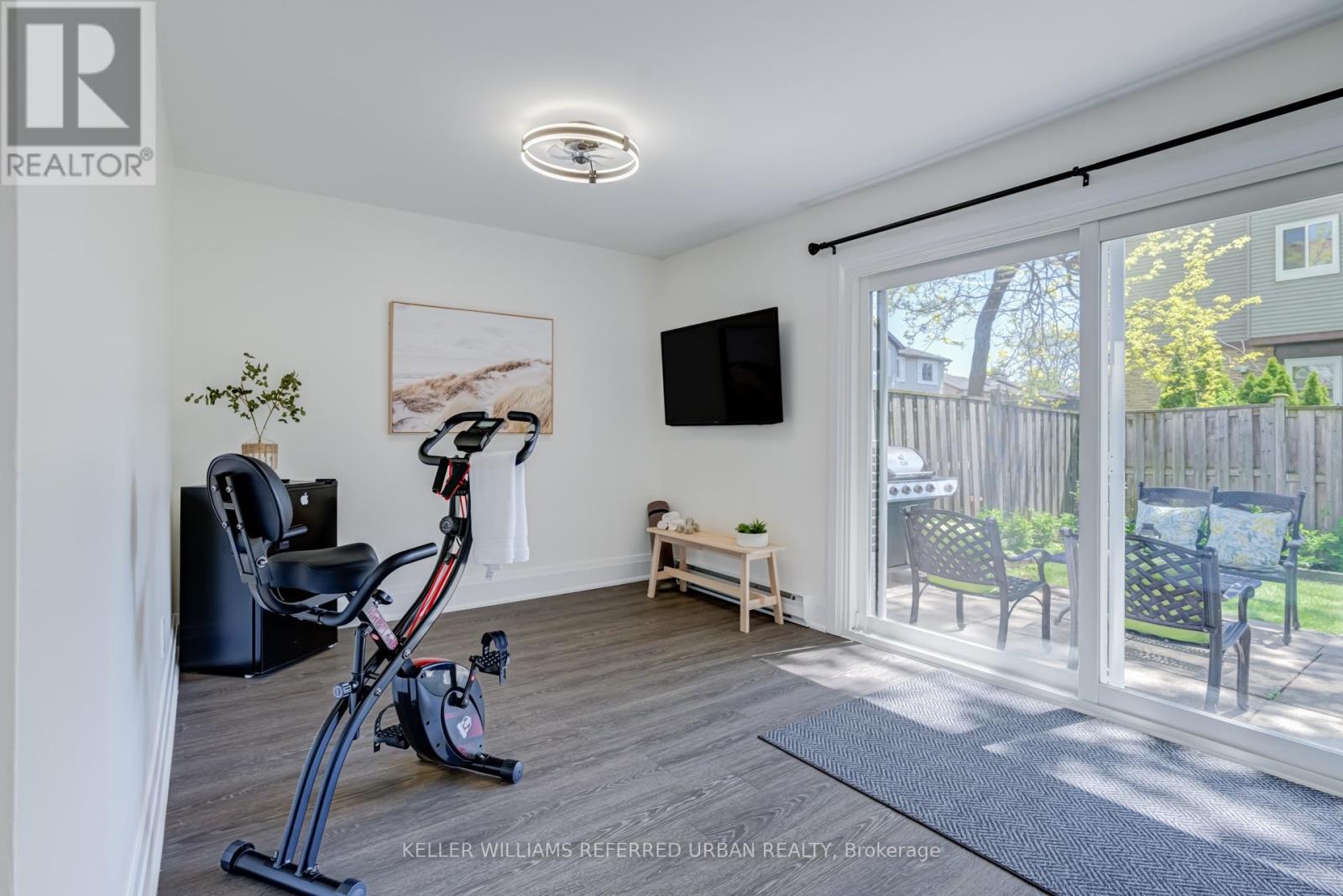 6540 Falconer Drive, Mississauga, Ontario  L5N 1M1 - Photo 6 - W13208506