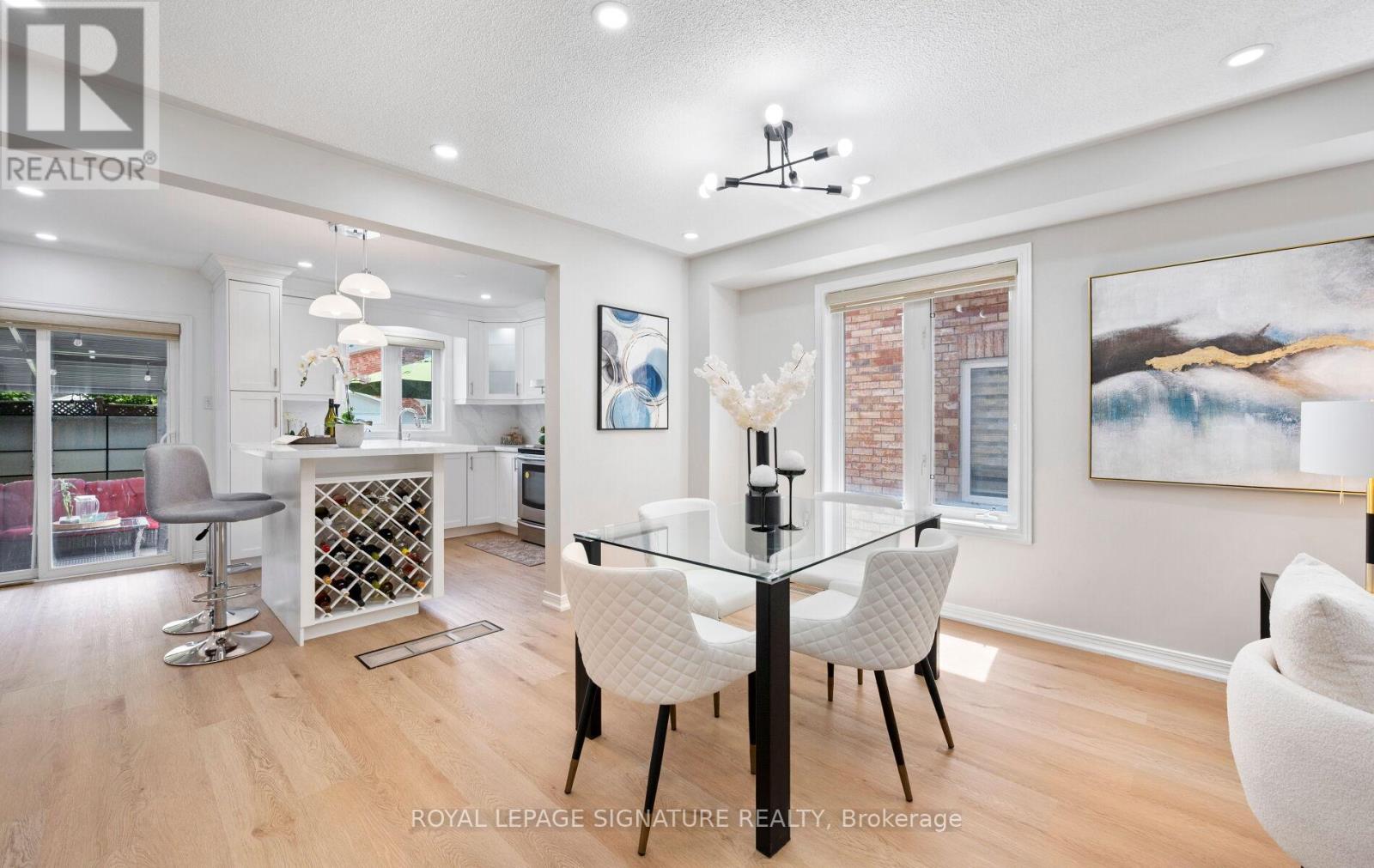 383 Krotone Crescent, Mississauga, Ontario  L5W 1T8 - Photo 9 - W13208510