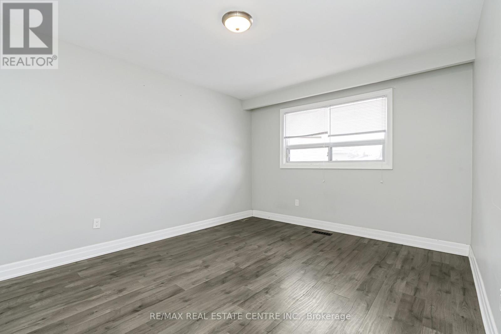 1 Stanwood Crescent, Toronto, Ontario  M9M 1Z8 - Photo 19 - W13208550