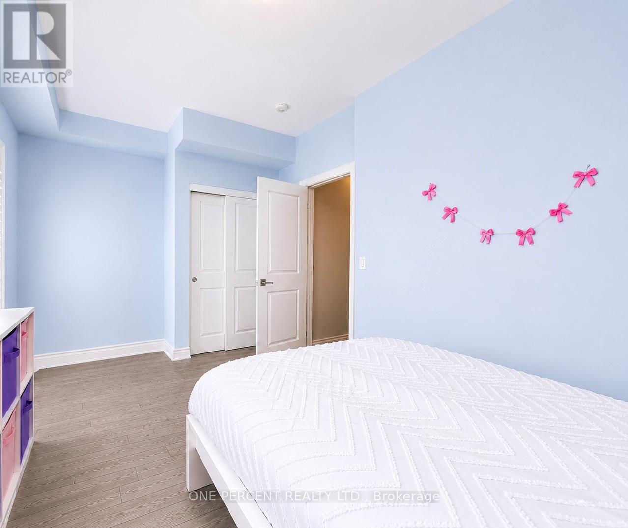 656 Tupelo Court, Mississauga, Ontario  L5G 0C4 - Photo 10 - W13208552