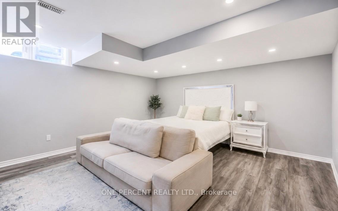656 Tupelo Court, Mississauga, Ontario  L5G 0C4 - Photo 39 - W13208552