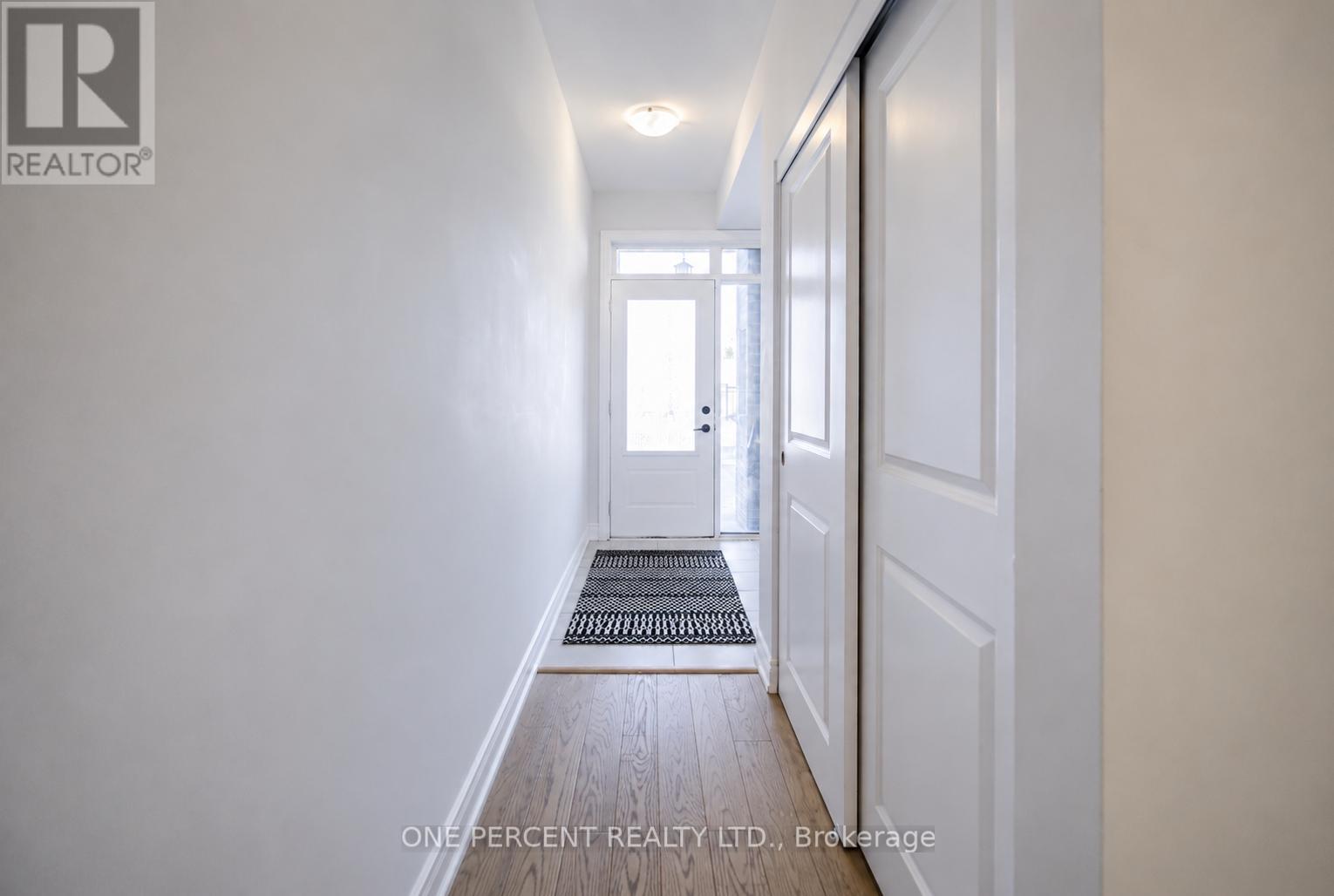 656 Tupelo Court, Mississauga, Ontario  L5G 0C4 - Photo 4 - W13208552