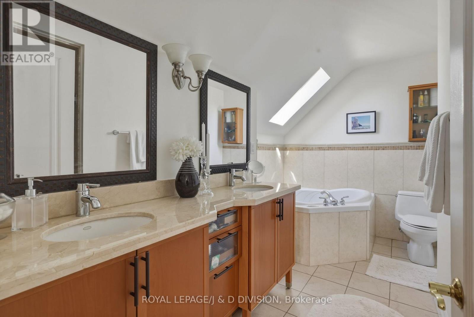 111 Warwood Road, Toronto, Ontario  M9B 5B6 - Photo 25 - W13208596