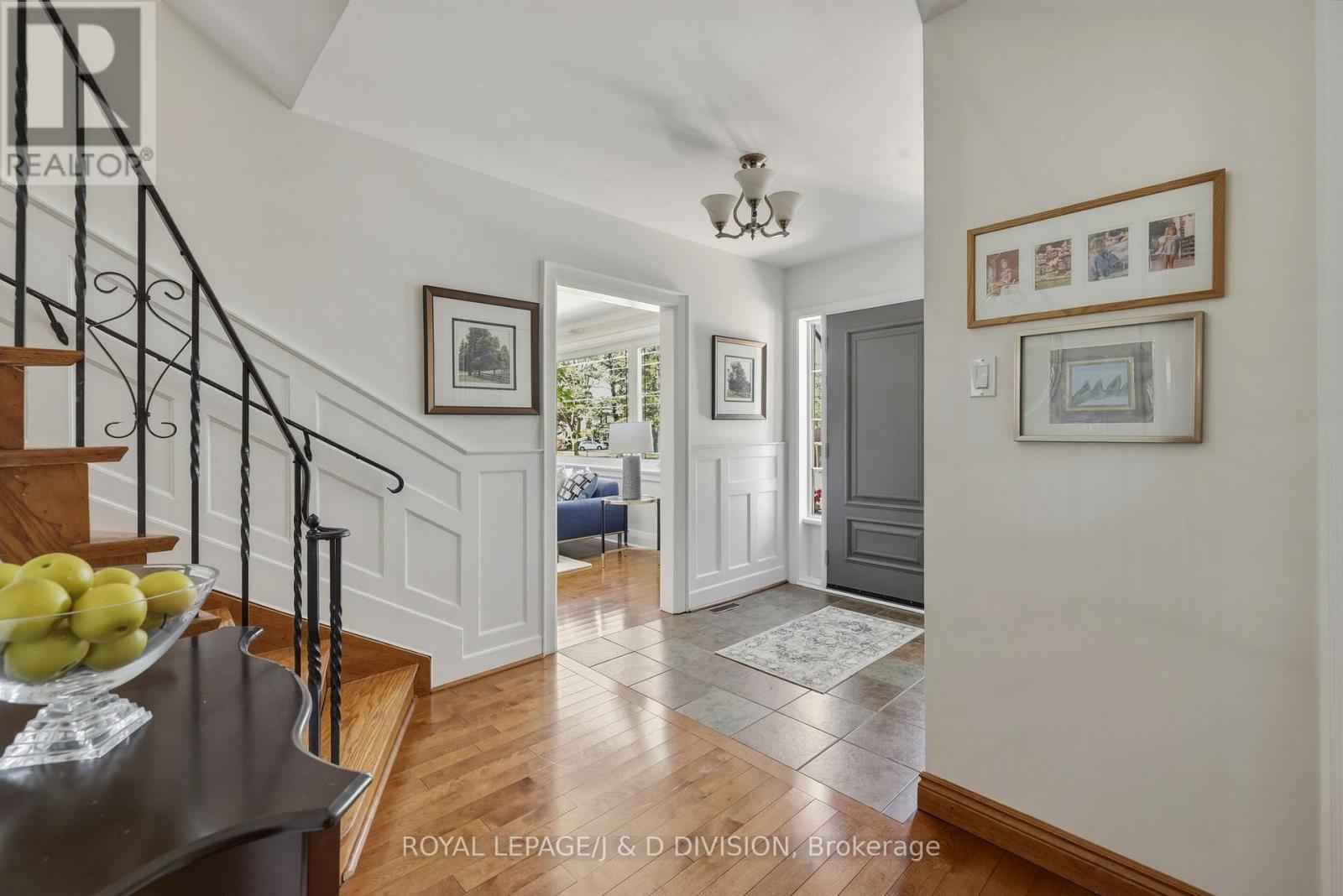 111 Warwood Road, Toronto, Ontario  M9B 5B6 - Photo 3 - W13208596