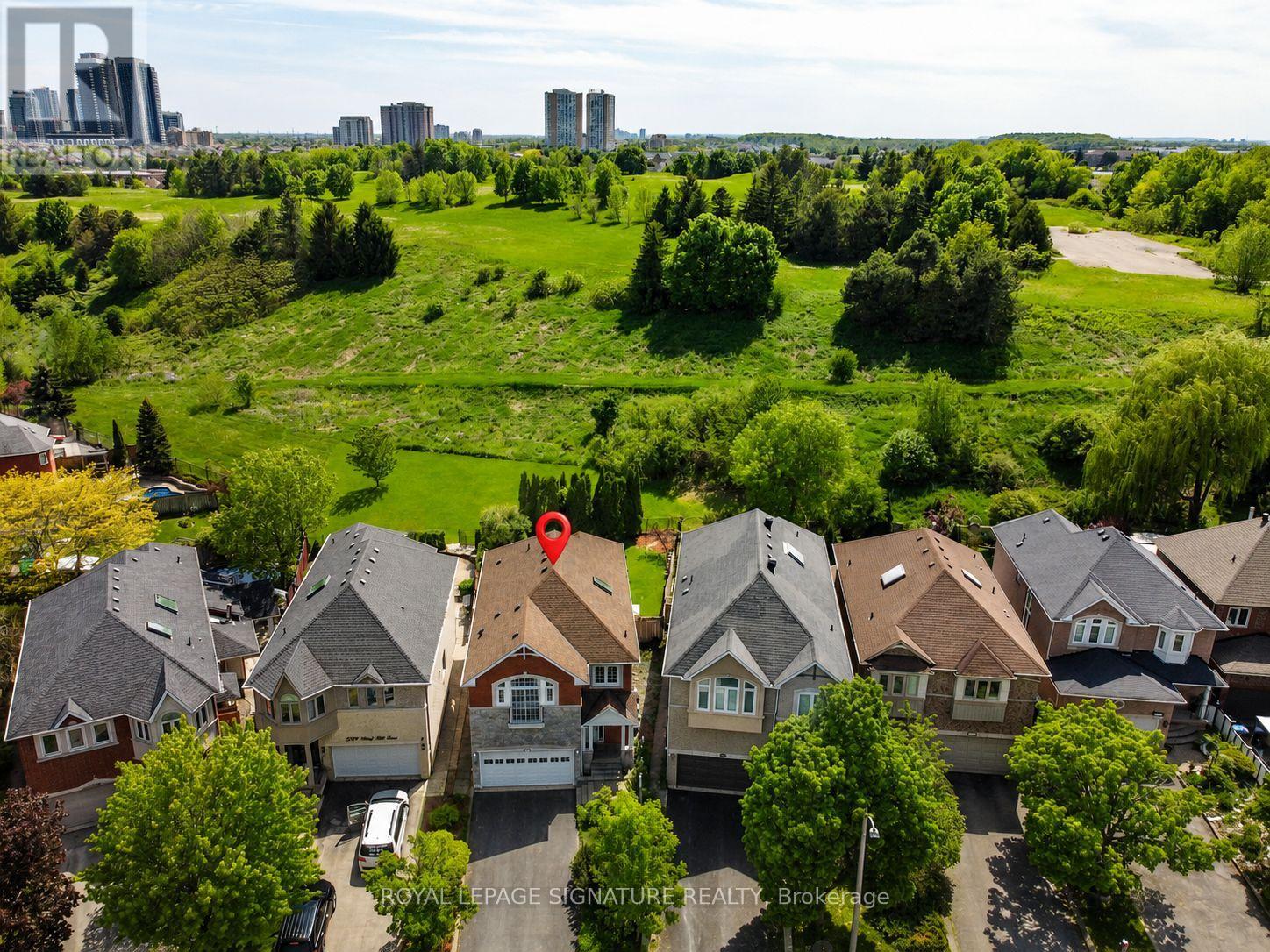 5504 Windy Hill Court, Mississauga, Ontario  L4Z 3W4 - Photo 3 - W13208636