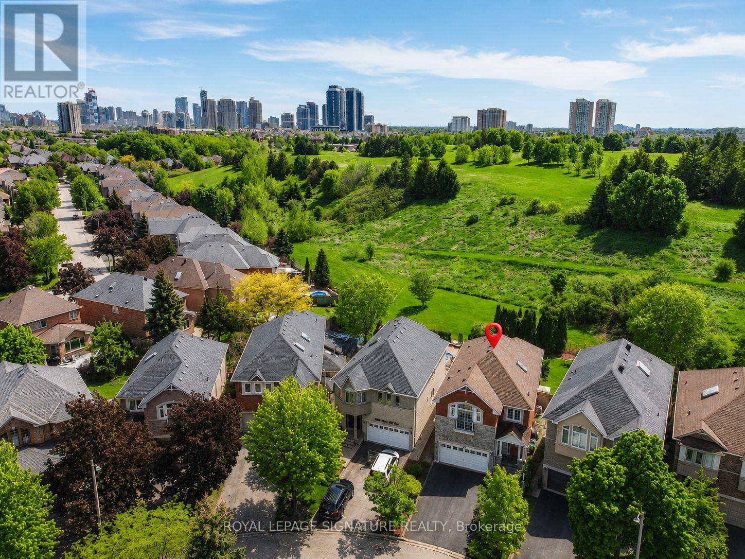 5504 Windy Hill Court, Mississauga, Ontario  L4Z 3W4 - Photo 4 - W13208636