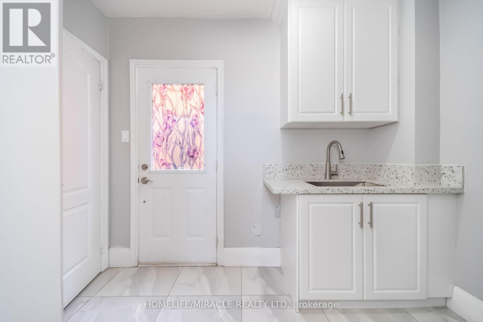6 Westbrook Avenue, Brampton, Ontario  L6P 1M4 - Photo 20 - W13208660