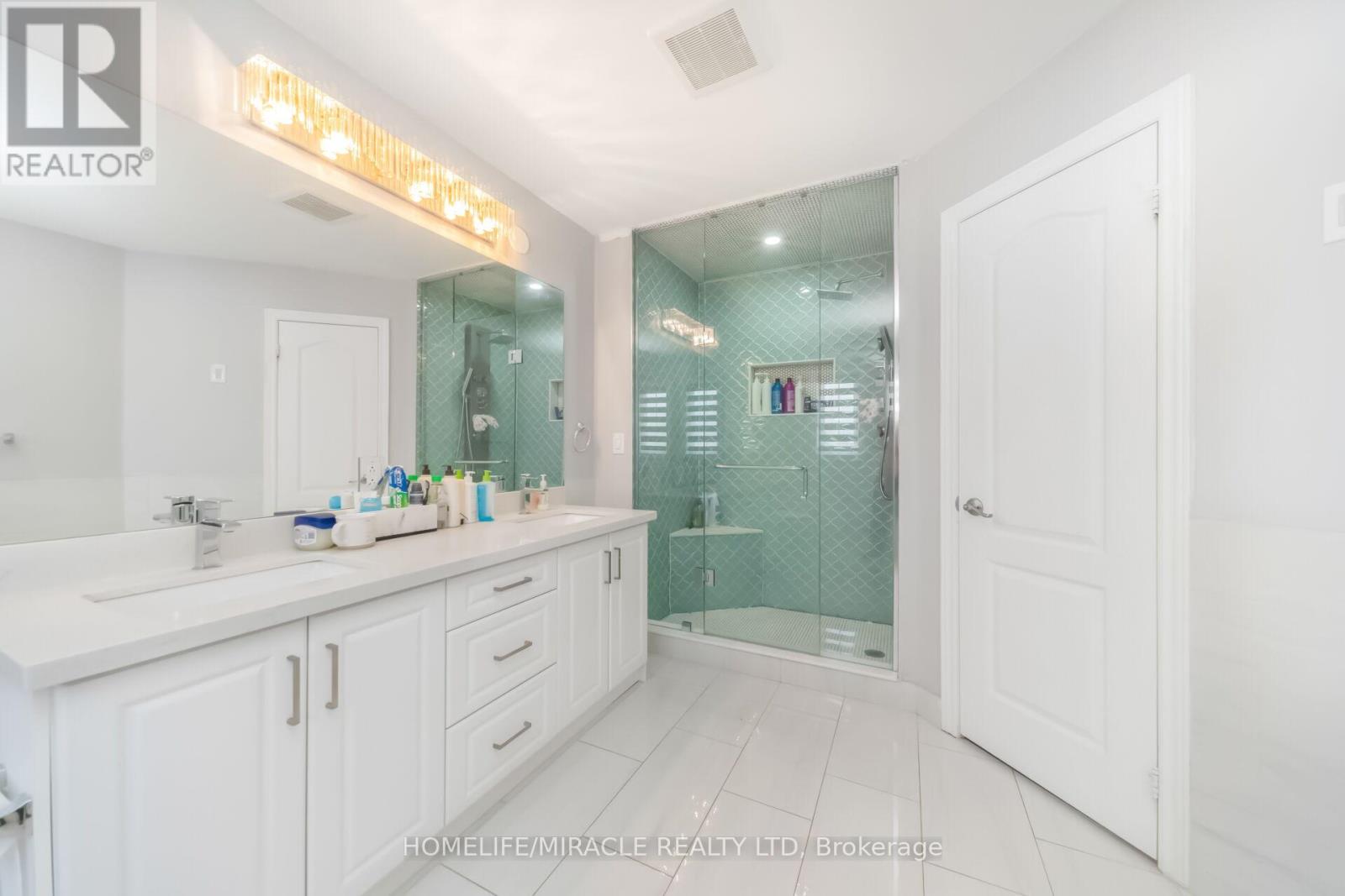 6 Westbrook Avenue, Brampton, Ontario  L6P 1M4 - Photo 29 - W13208660