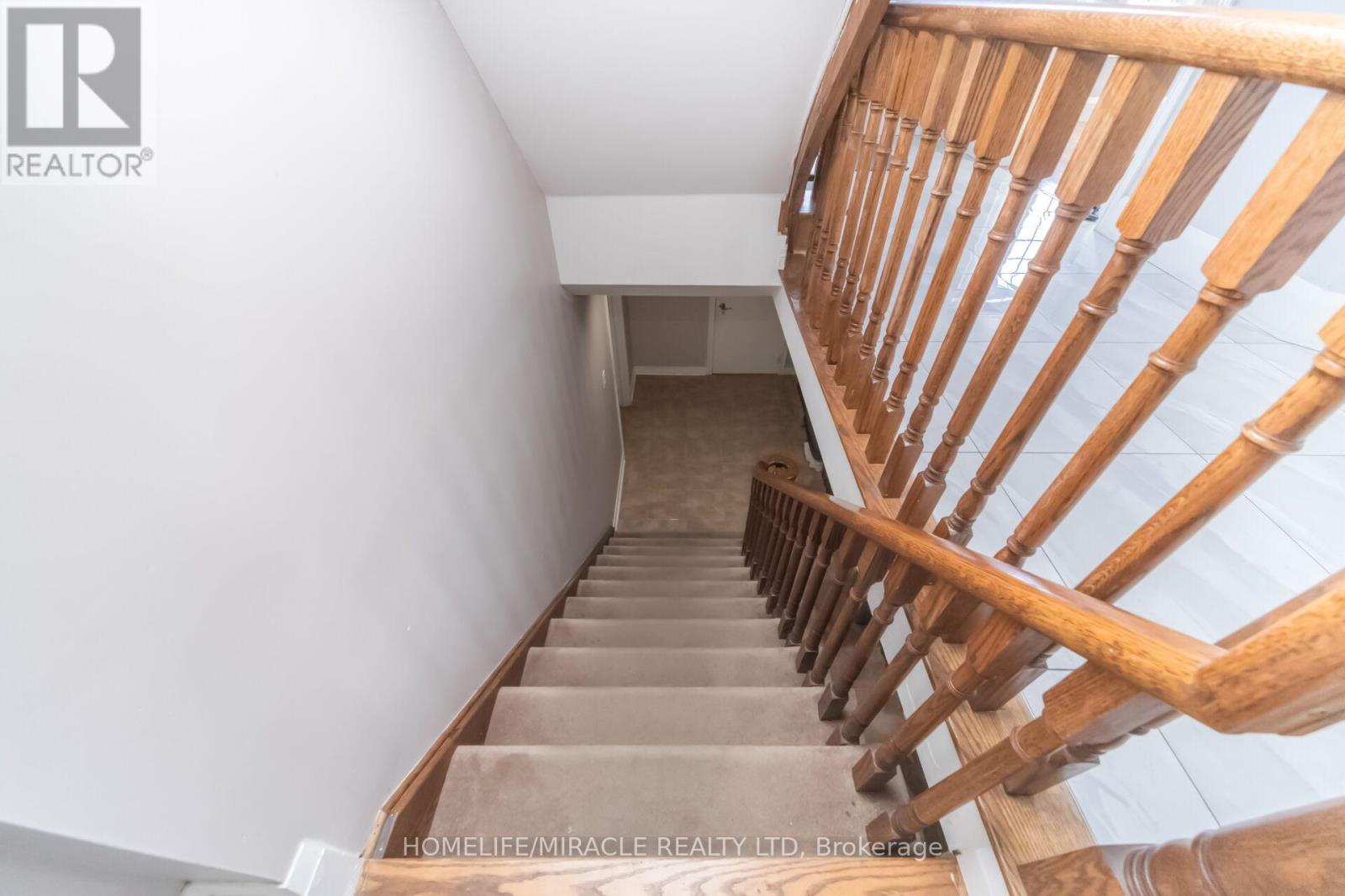 6 Westbrook Avenue, Brampton, Ontario  L6P 1M4 - Photo 37 - W13208660