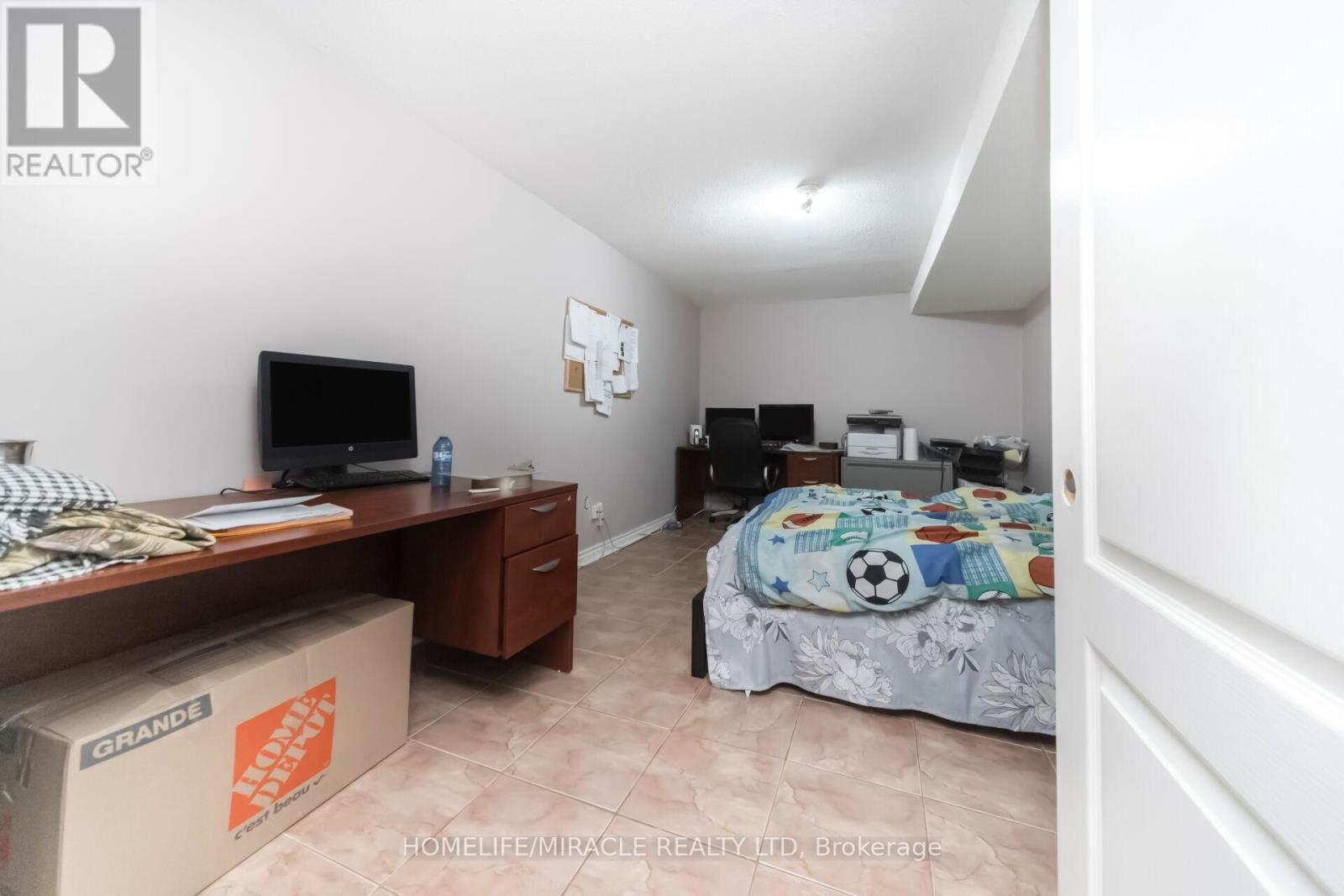 6 Westbrook Avenue, Brampton, Ontario  L6P 1M4 - Photo 38 - W13208660
