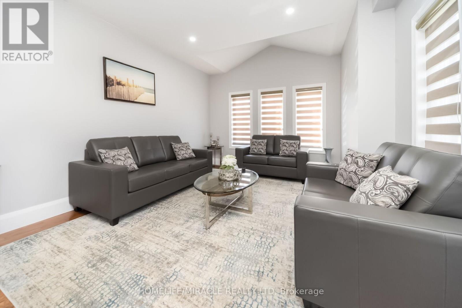 6 Westbrook Avenue, Brampton, Ontario  L6P 1M4 - Photo 7 - W13208660