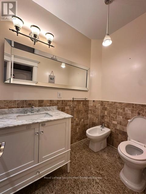 81 Livingstone Avenue, Toronto, Ontario  M6E 2L7 - Photo 13 - W13208668
