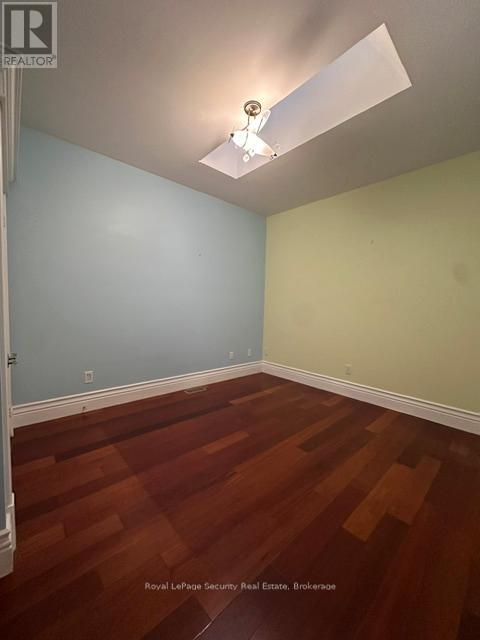 81 Livingstone Avenue, Toronto, Ontario  M6E 2L7 - Photo 15 - W13208668