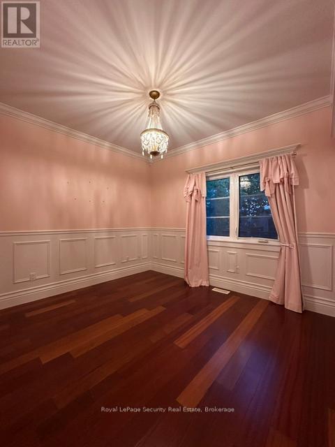 81 Livingstone Avenue, Toronto, Ontario  M6E 2L7 - Photo 18 - W13208668