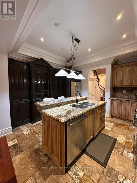 81 Livingstone Avenue, Toronto, Ontario  M6E 2L7 - Photo 8 - W13208668