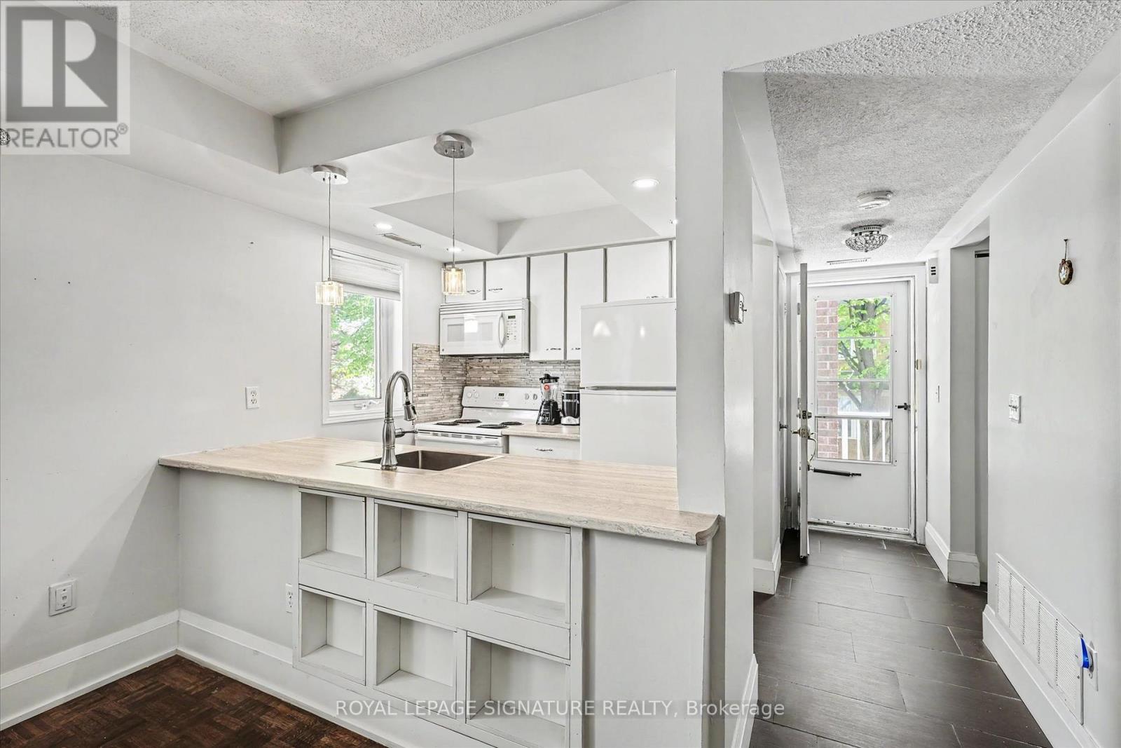 221 - 101 Bristol Road E, Mississauga, Ontario  L4Z 3P4 - Photo 6 - W13208776