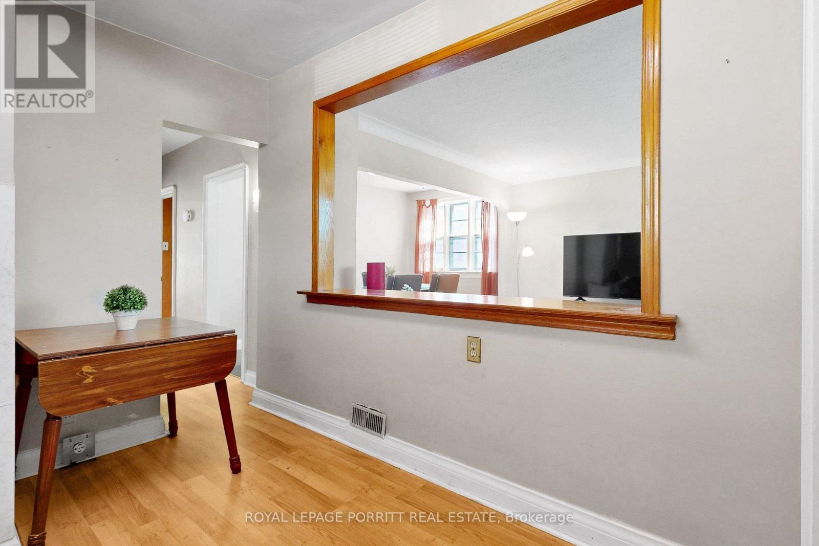 31 Burlingame Road, Toronto, Ontario  M8W 1Y7 - Photo 12 - W13208812