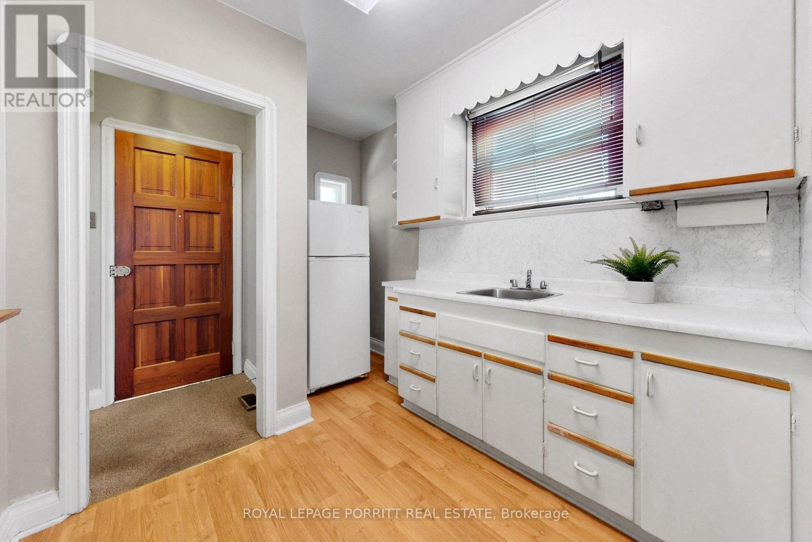 31 Burlingame Road, Toronto, Ontario  M8W 1Y7 - Photo 13 - W13208812