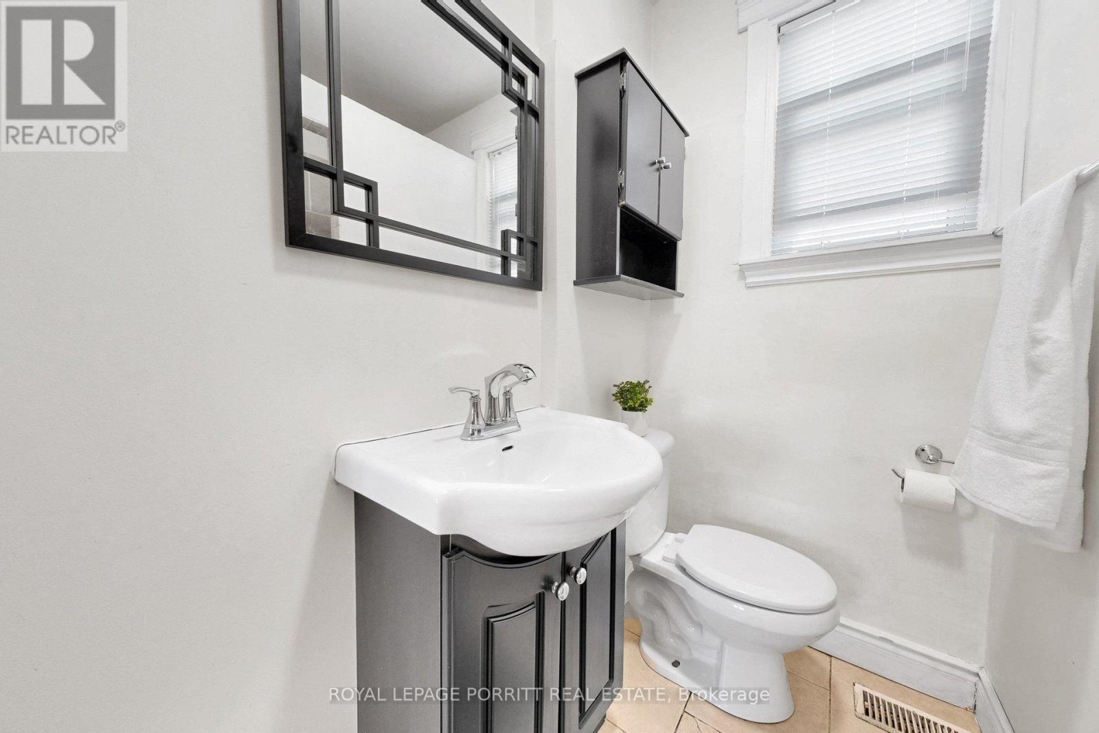 31 Burlingame Road, Toronto, Ontario  M8W 1Y7 - Photo 15 - W13208812