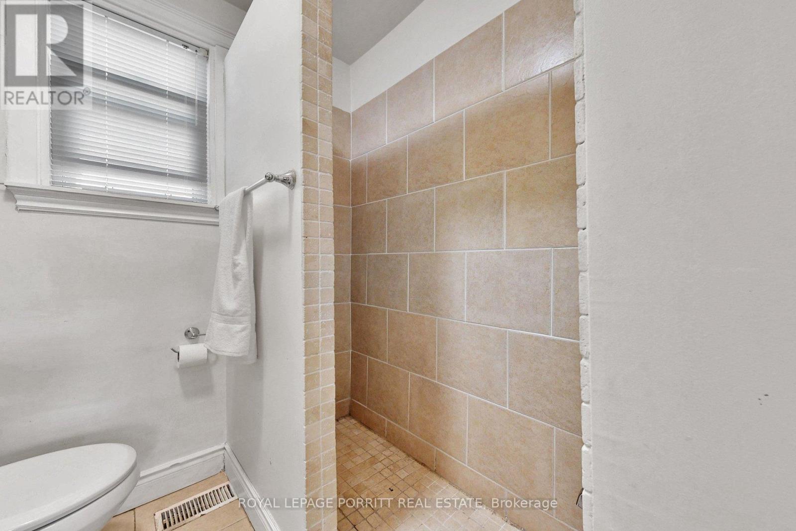 31 Burlingame Road, Toronto, Ontario  M8W 1Y7 - Photo 16 - W13208812