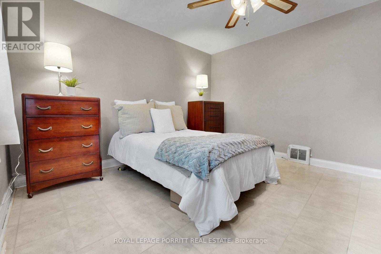 31 Burlingame Road, Toronto, Ontario  M8W 1Y7 - Photo 20 - W13208812