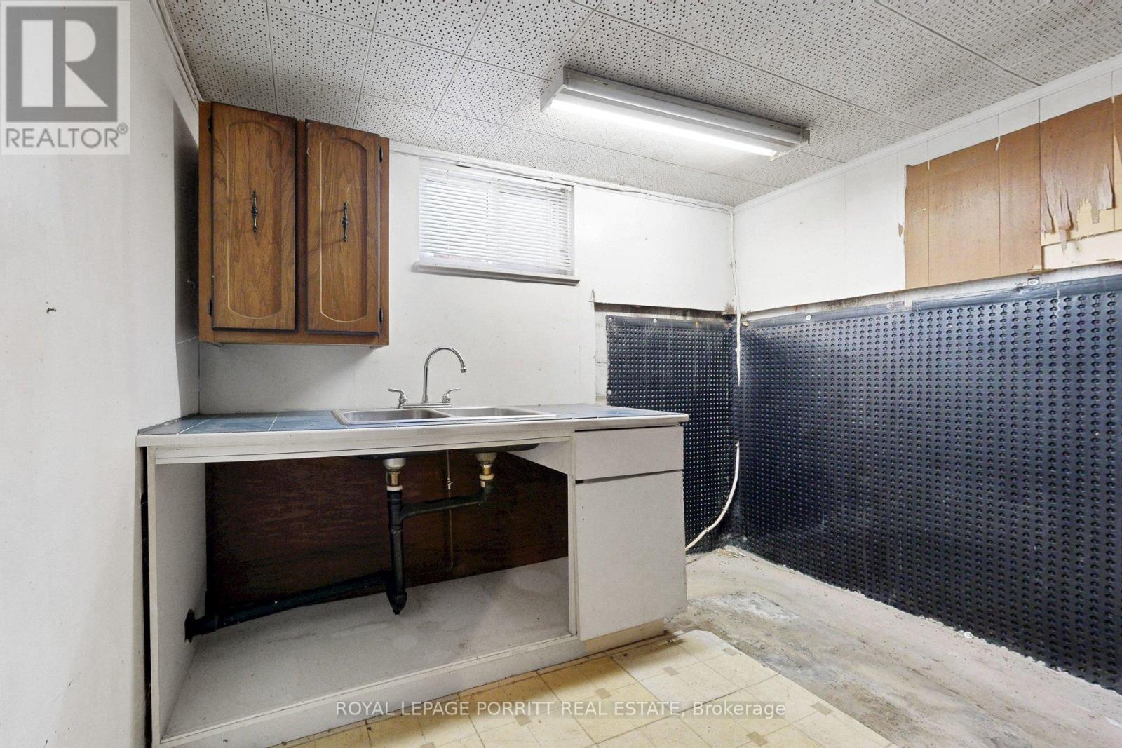 31 Burlingame Road, Toronto, Ontario  M8W 1Y7 - Photo 31 - W13208812